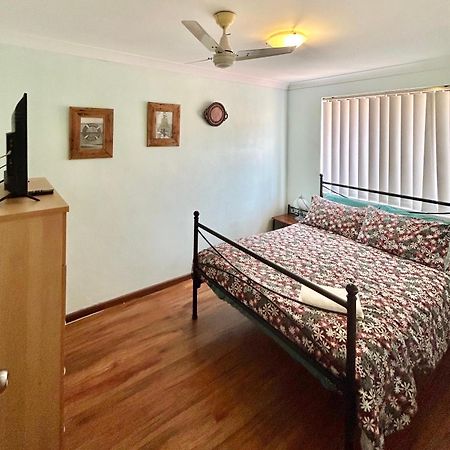 Geraldton Holiday Unit With Free Streaming Exterior foto